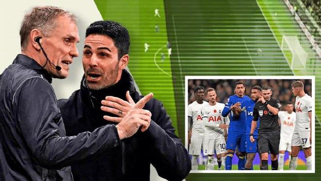 比赛过程中出现的争执引起了裁判的干预