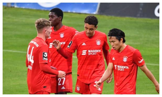 pg试玩-沙尔克遭遇失利，球迷忧心球队前途的简单介绍