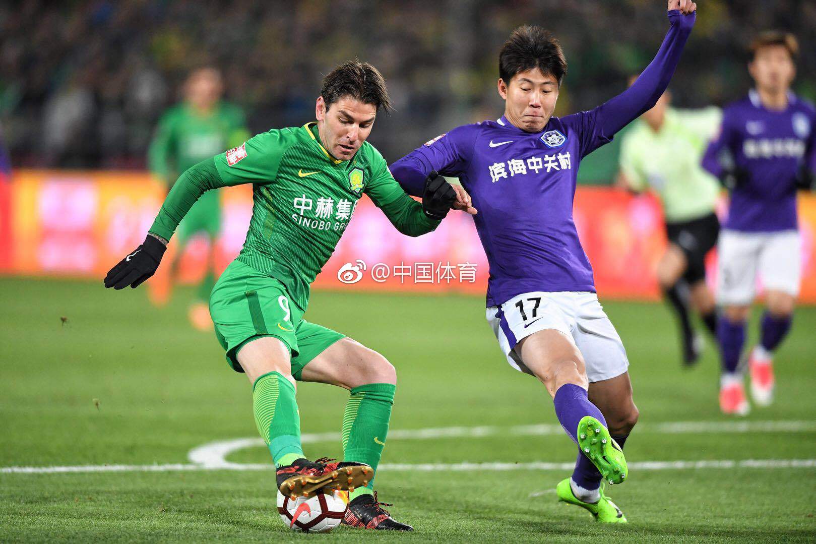 关于天津泰达客场战平青岛黄海，保级竞争激烈的信息