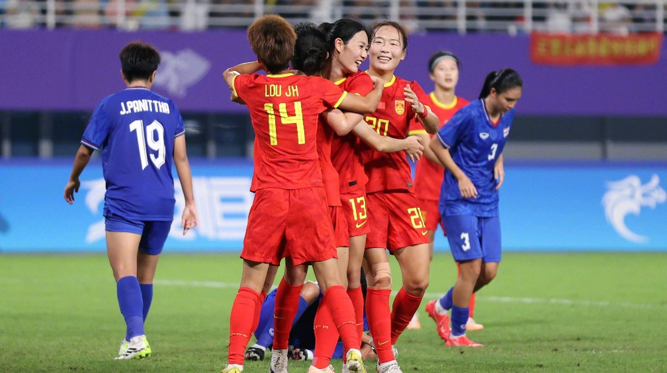 麻将胡了-韩国女足颜值担当